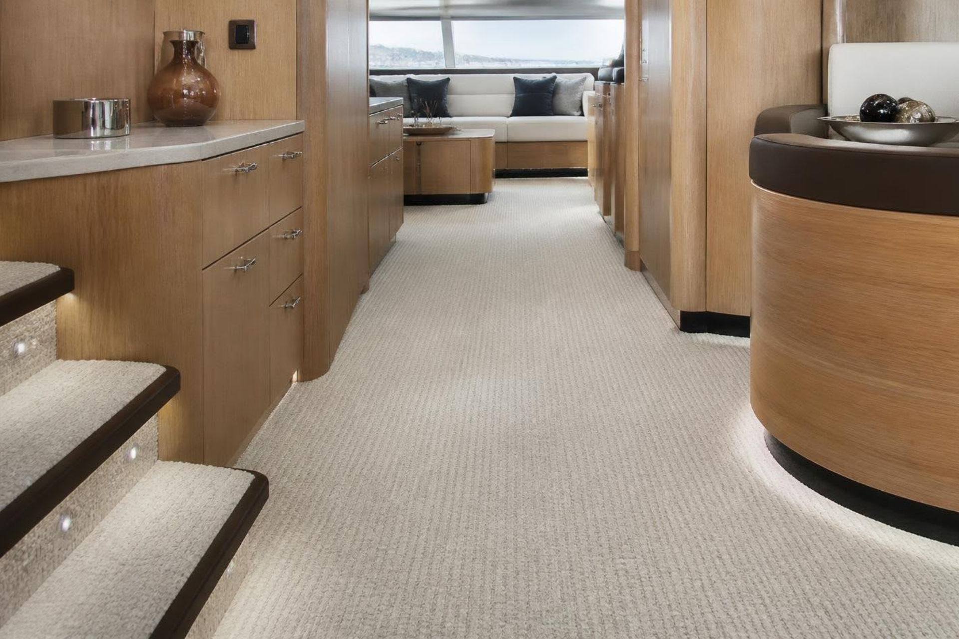 Moquette nautica: guida completa alla scelta, alla posa e alla manutenzione a bordo